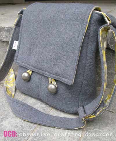 Messenger bag with buttons