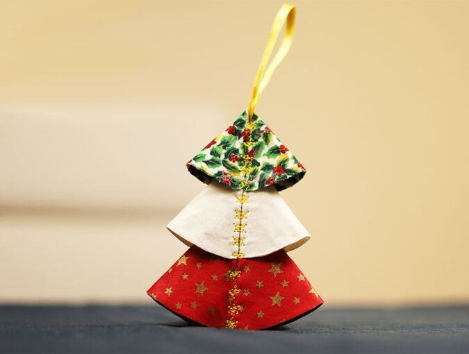 DIY layered christmas ornament out of 3 fabric circles