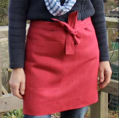 Linen bistro style apron with side pocket