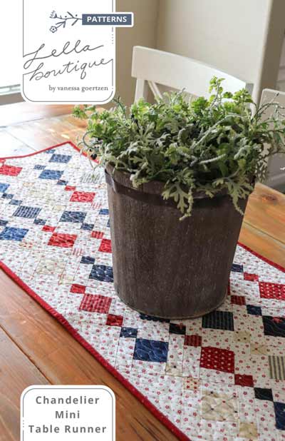 Free Chandelier Mini Table Runner PDF pattern