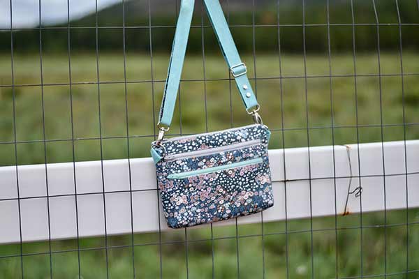 Double Compartment Cross Body Bag - Free Sewing Pattern!