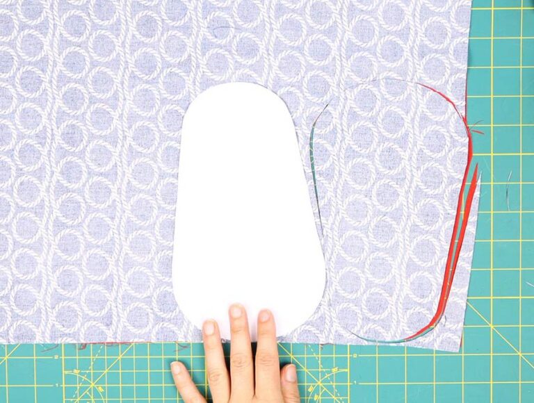 How To Make Mini Oven Mitts (with FREE Pattern) ⋆ Hello Sewing