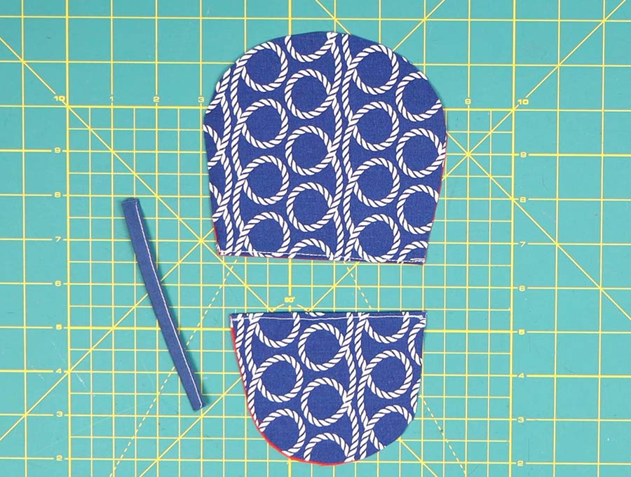mini oven mitts with topstiched parts