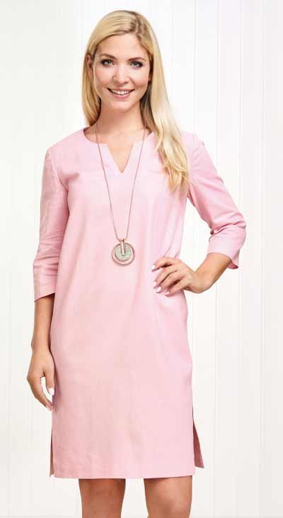 V-neck shift dress with ¾ sleeves