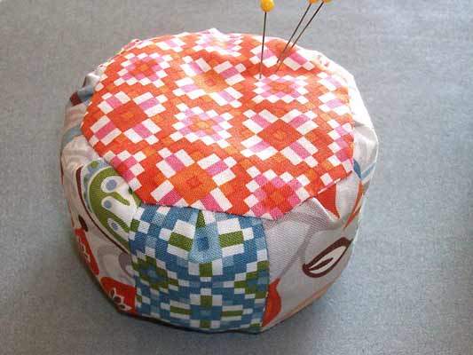 Mini Pouf Patchwork Pincushion Pattern