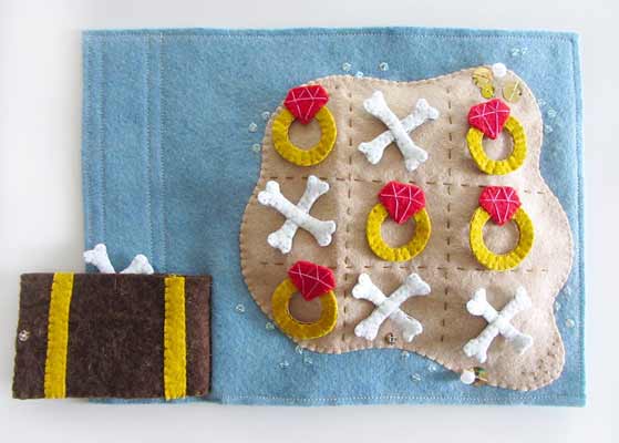 Free Quiet Book Patterns ⋆ Hello Sewing