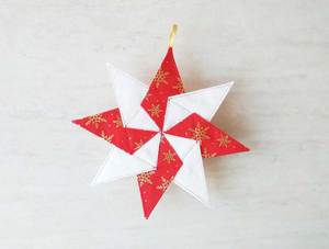 Kaleidoscope Star Quilted Christmas Ornament Pattern ⋆ Hello Sewing