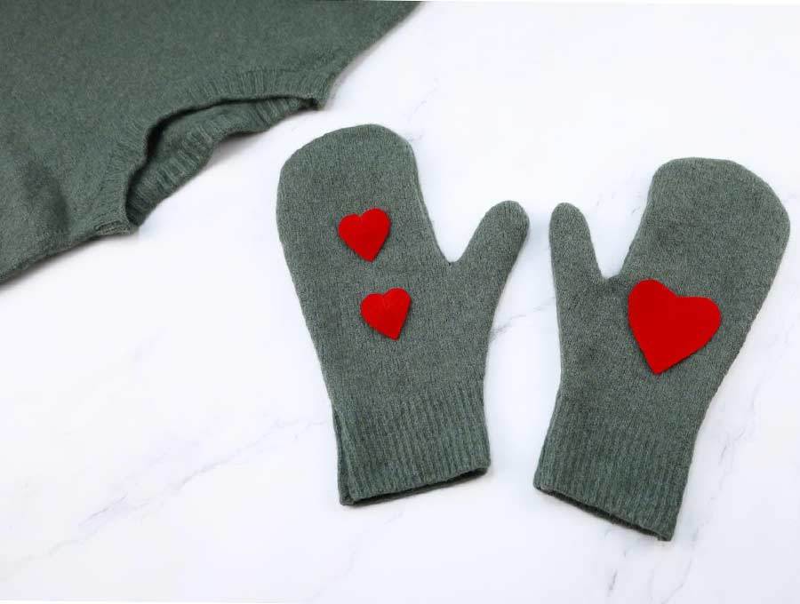 Felted mittens from outlet old sweaters