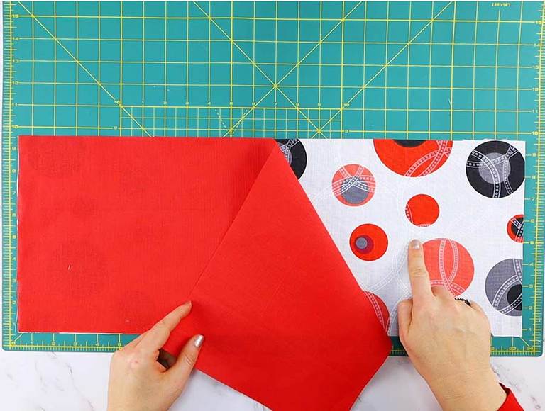 How To Make A DIY Rice Heating Pad ⋆ Hello Sewing