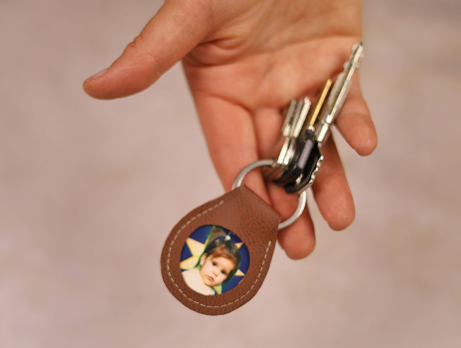 sew a leather keychain