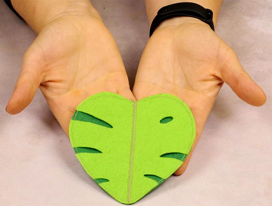 sew a monstera leaf coaster