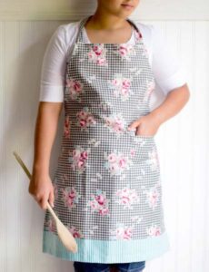 Free Apron Patterns You Can Sew In An Afternoon ⋆ Hello Sewing