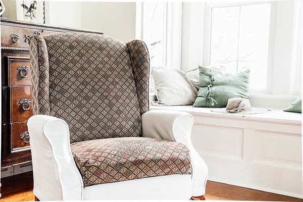 DIY Slipcovers with Piping