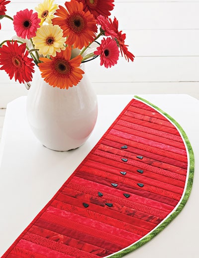 pattern for summertime table runner