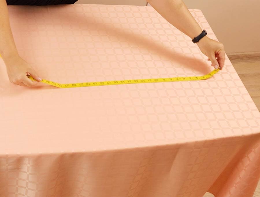 measuring for a diy tablecloth
