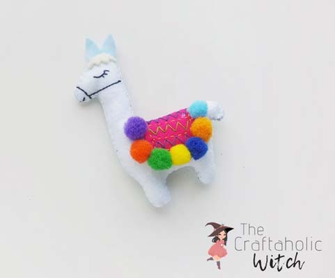 free felt llama pattern