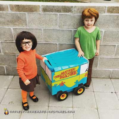 Shaggy and Velma – DIY Scooby doo Costumes for kids