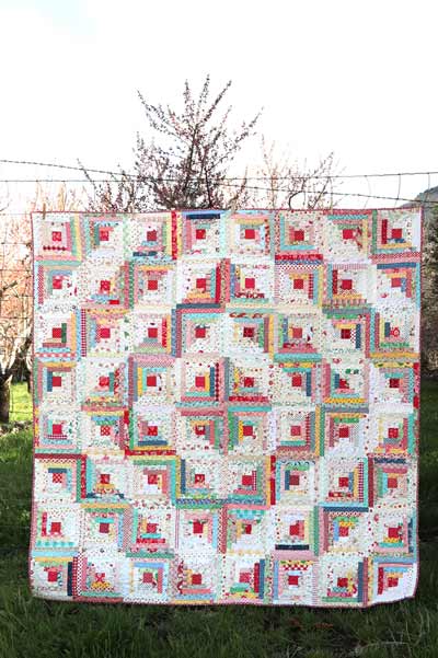 Vintage inspired log cabin quilt