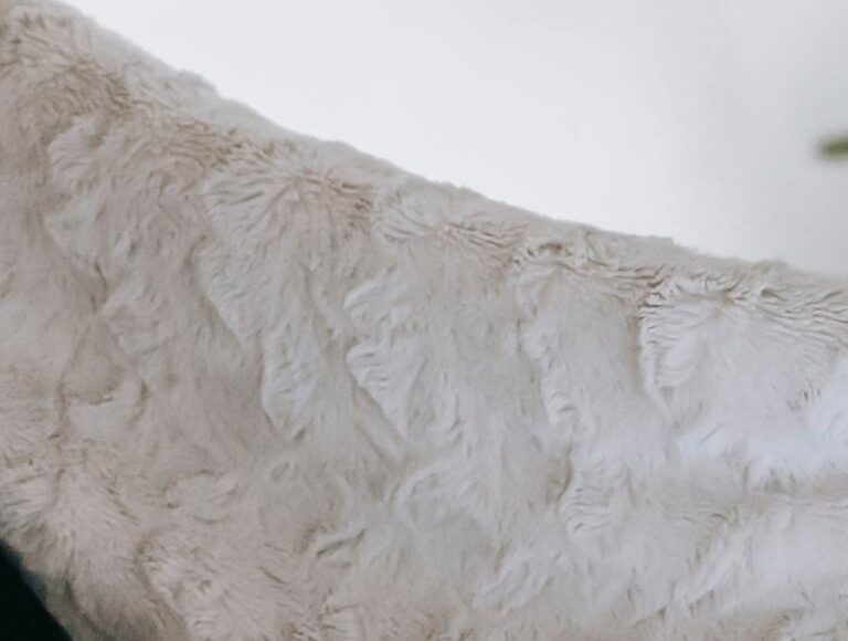 How To Sew Minky Fabric My Clever Tips And Tricks ⋆ Hello Sewing