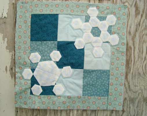 Snowflake hexagon quilt