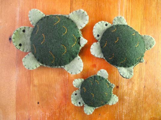 free felt turtle pattern